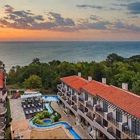 Cross In The Cliff Hotel Apt 707&708 And Apt 709&710 Hotel 4*
